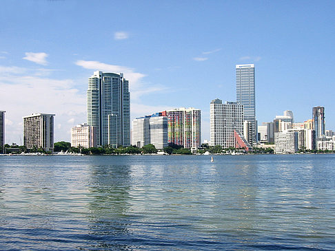 Blick vom Wasser auf Miami Fotos