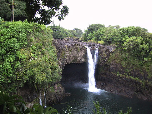 Wasserfall auf Hawaii Foto 