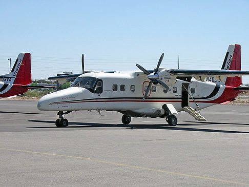 Foto Flugzeug auf dem Landeplatz - 